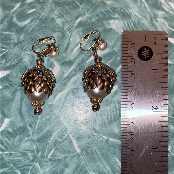 Acorn Motif Clip Earring, Bracelet & Necklace Set - Picture 7 of 7